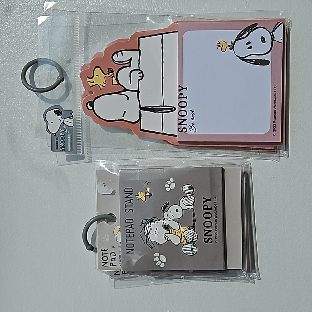 BN Peanuts Snoopy Notepad 2 Designs